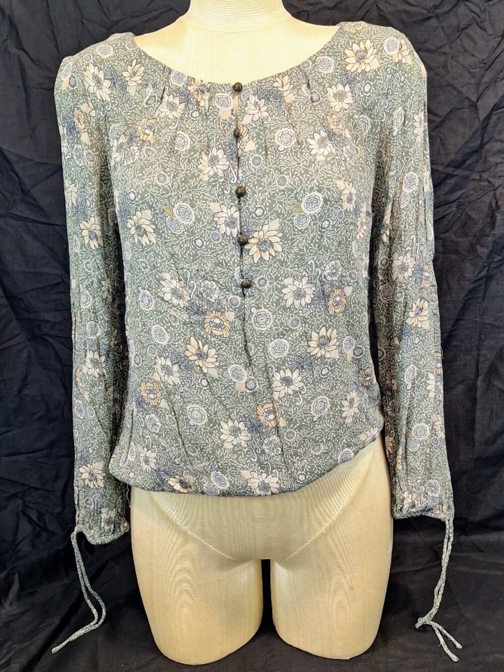 Lucky Brand Sage Green Boho Floral 3/4 Tie Sleeve Peasant Blouse Top Size S